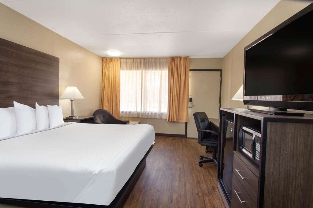 Travelodge by Wyndham Deltona - photo 20