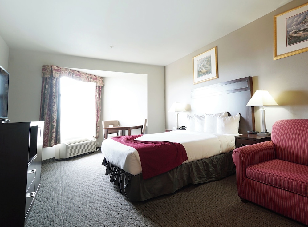 BayVue Hotel Resort and Suites - photo 40
