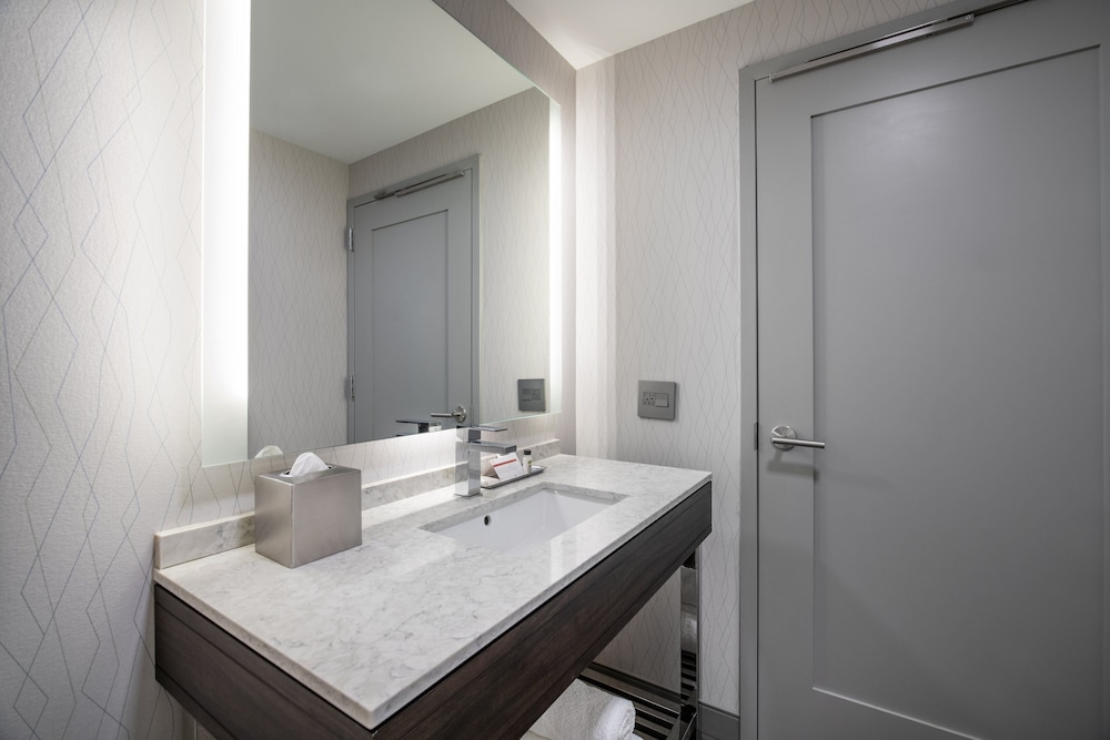 Holiday Inn Express Boston South Quincy - photo 22