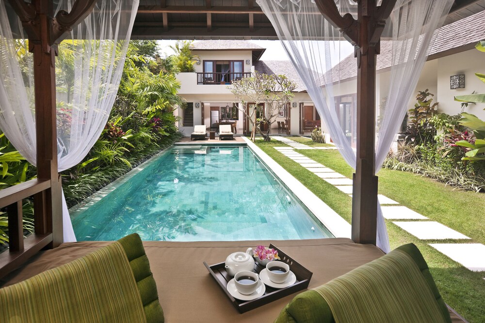 Villa Songket — 4-Star Luxury Hotel in Kerobokan, Indonesia
