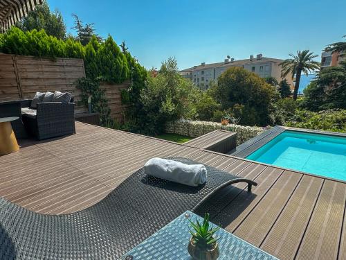 Piscine Privee Plages a Pied & Palais a Proximite