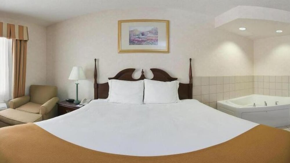 Holiday Inn Express Hotel & Suites Dayton West Brookville by IHG - photo 11