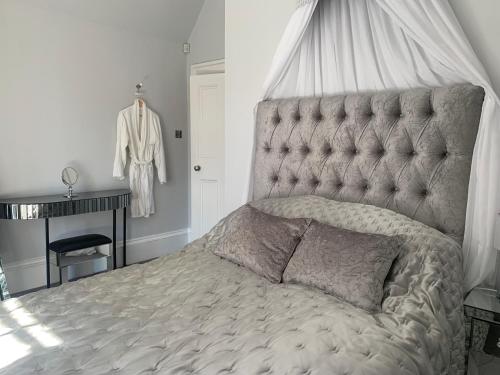 Pollokshields Burgh Hall Lodge Houses — 4-Star Luxury Hotel in Glasgow, United Kingdom