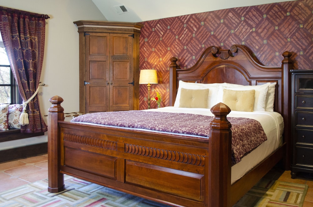 Hillbrook Inn - photo 41