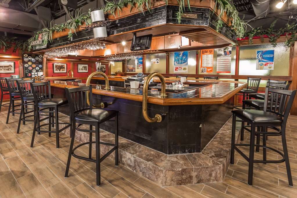 Days Hotel & Conference Center by Wyndham Danville - photo 5