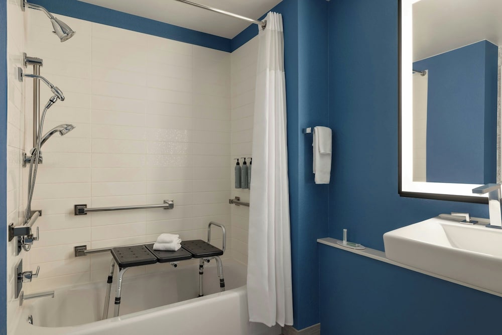 Courtyard by Marriott San Francisco Union Square - photo 25