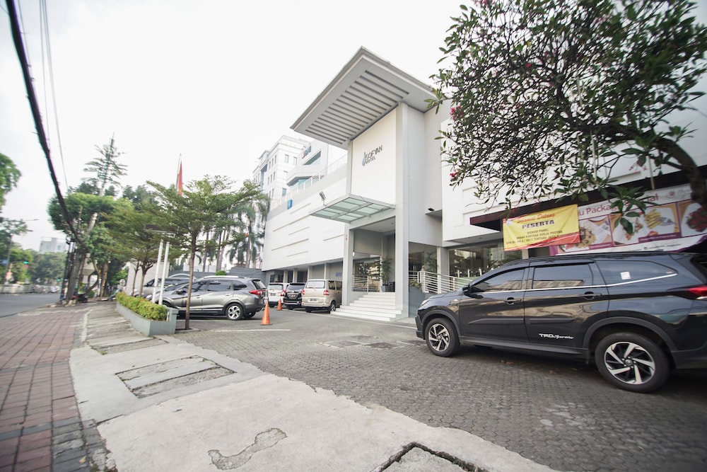 Sofyan Hotel Soepomo - carbon neutral hotel in Jakarta