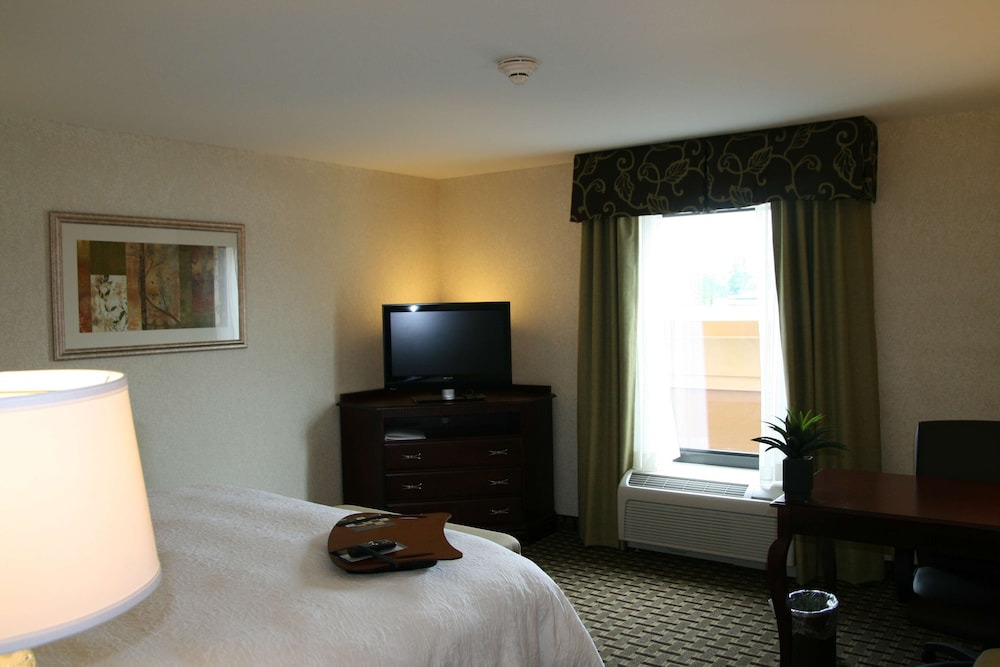 Hampton Inn & Suites Cleveland Mentor - photo 16
