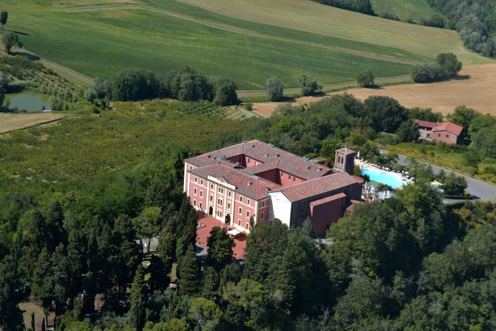 Hotel Monte Del Re - carbon neutral hotel in Dozza