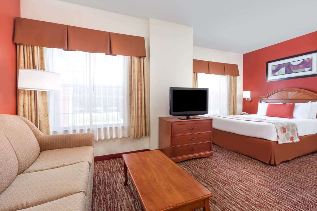 Hawthorn Suites by Wyndham Irving DFW South - photo 12