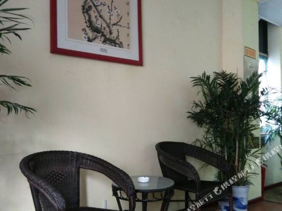 Qingquan Hotel — hotel in Jinan