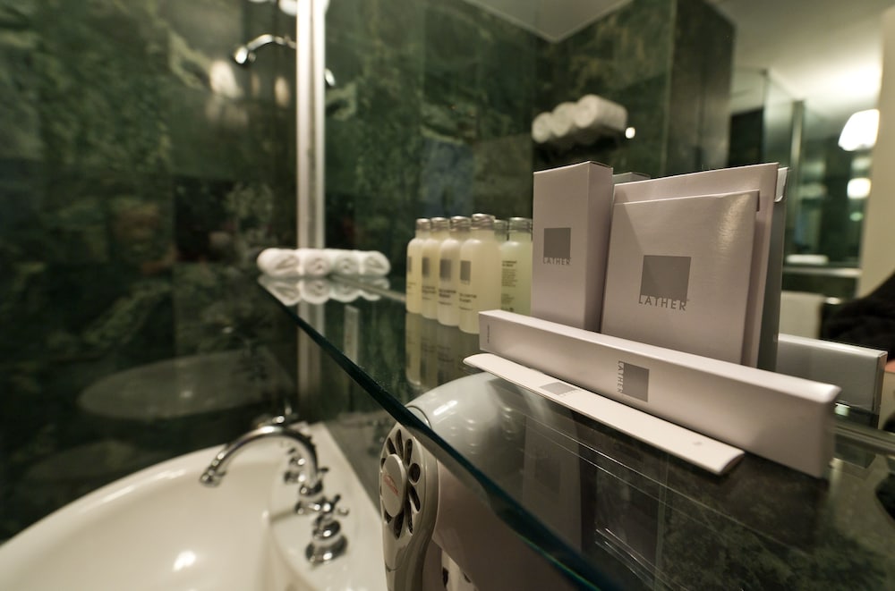The Bentley Hotel - photo 18