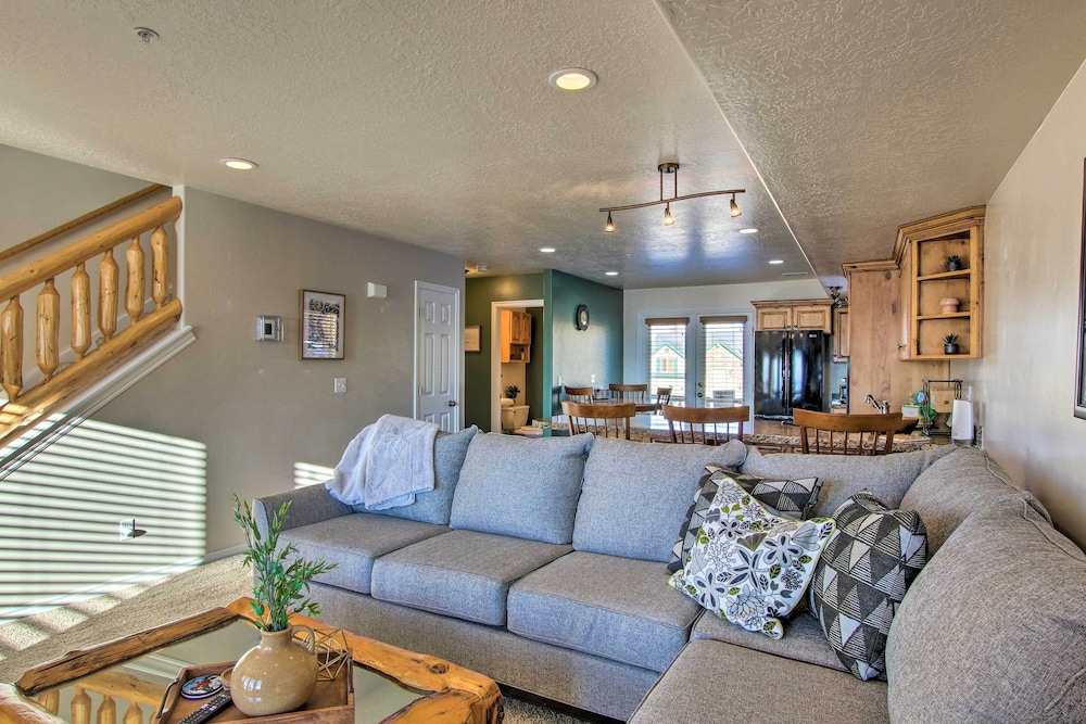 2 Condo Property with Mtn Views by Golf and Ski Resort - photo 10