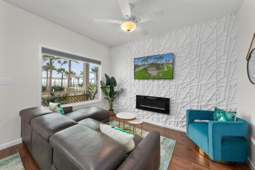 Bayfront Cottage Pool Hot Tub Close to Beach — 4-Star Luxury Hotel in Port Isabel, United States