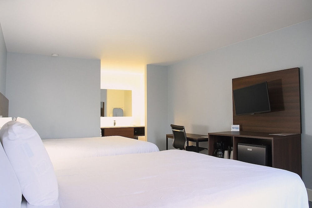 Florence Inn and Suites - photo 4