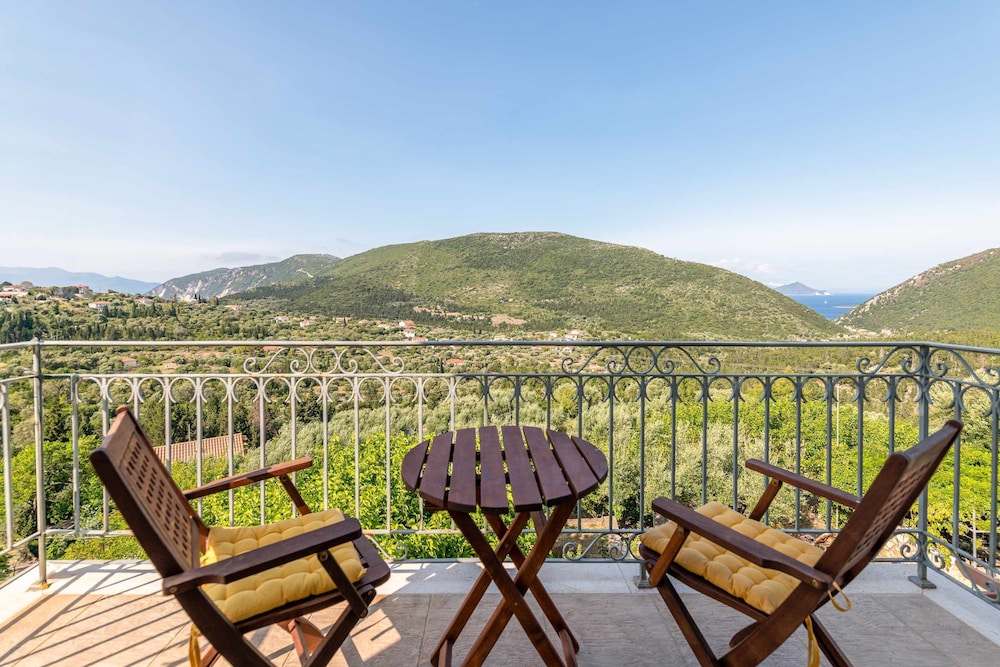 Odyssey S Palace Escape In Mythical Ithaca — Ithaki