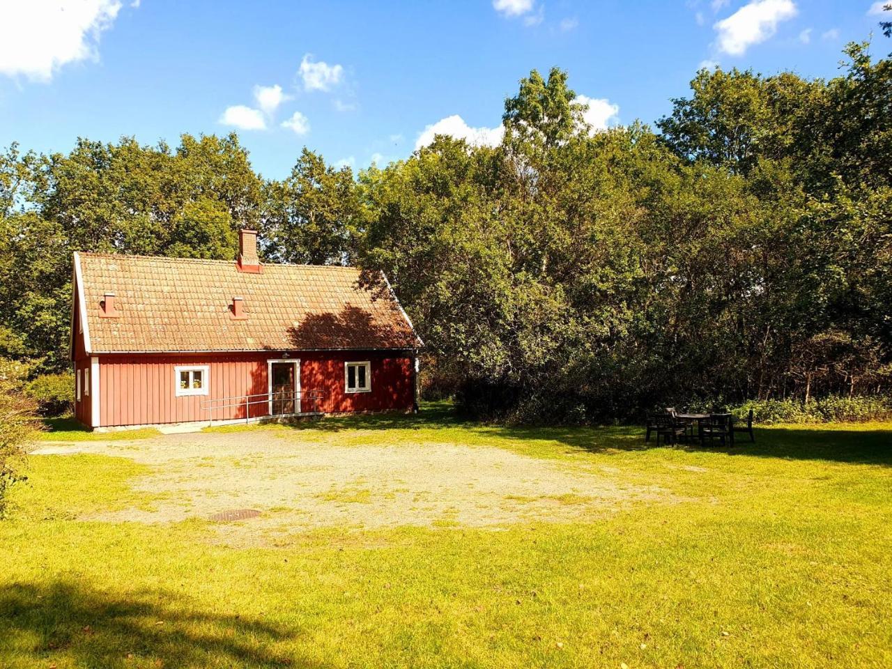 Orehus Country side cottage with garden — 4-Star Luxury Hotel in Sjoebo, Sweden