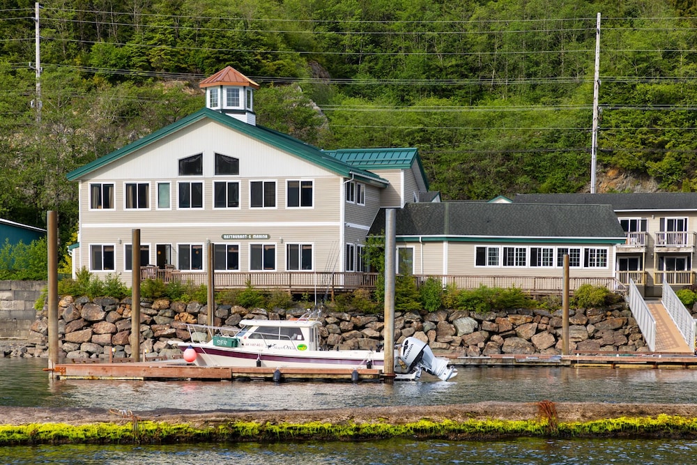 The Ketch Inn and Marina - photo 41