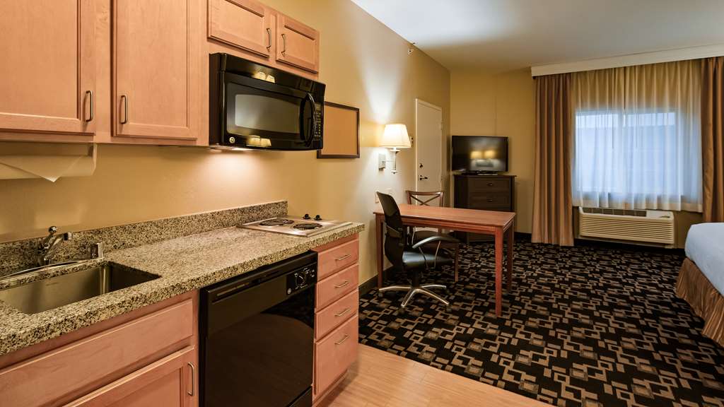 Best Western Plus Wausau Rothschild Hotel - photo 29