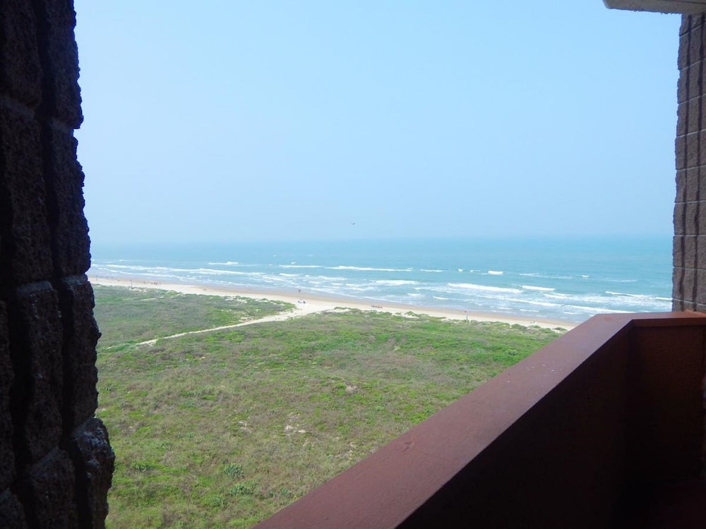 Padre South Hotel On The Beach - photo 23