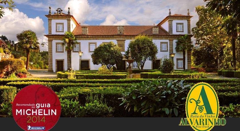 Solar de Serrade - carbon neutral hotel in Moncao