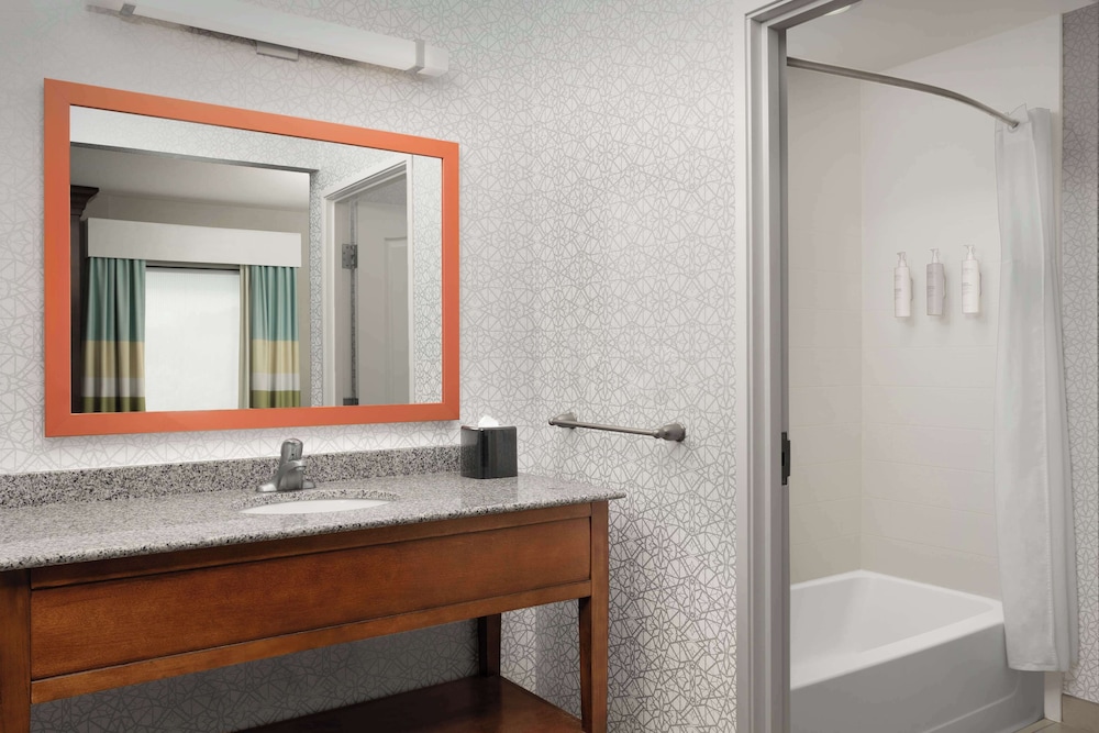 Hampton Inn & Suites Huntsville Research Park Area - photo 18