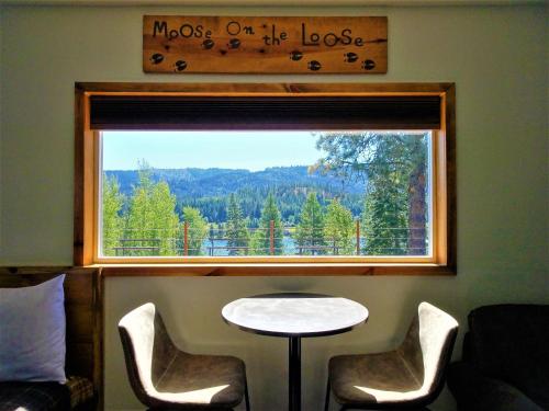 Eagle's Nest Motel - photo 30