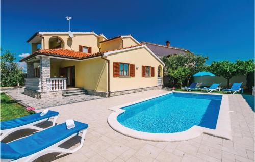 Holiday Home Mala Vala Cr — 4-Star Luxury Hotel in Fazana, Croatia