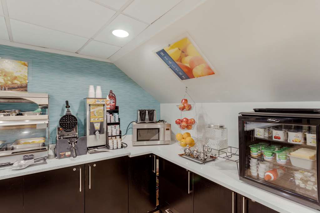 Best Western Plus Brooklyn Bay Hotel - photo 17