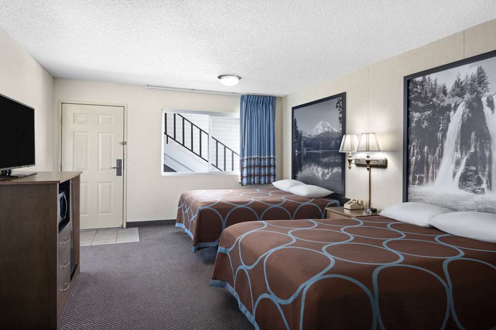 Super 8 by Wyndham Susanville - photo 37