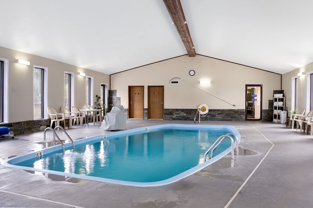 EverSpring Inn & Suites - photo 22