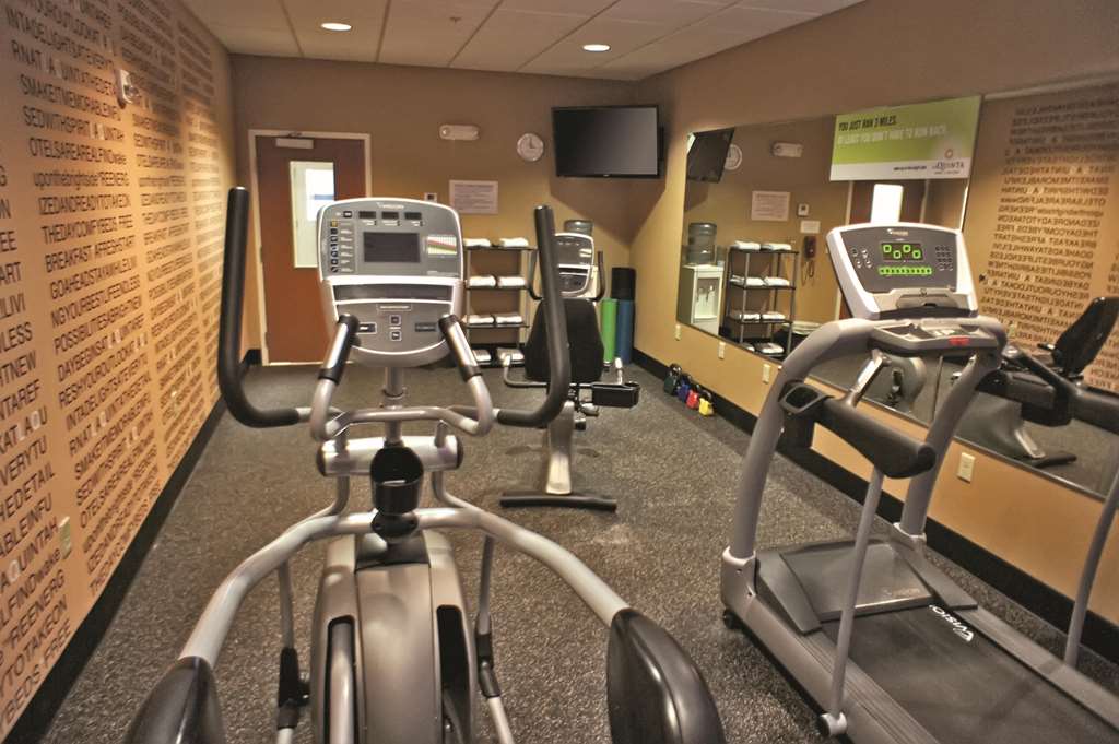 La Quinta Inn & Suites by Wyndham Edmond - photo 11