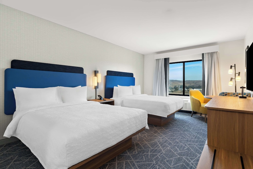 Hampton Inn & Suites by Hilton Corona - photo 27