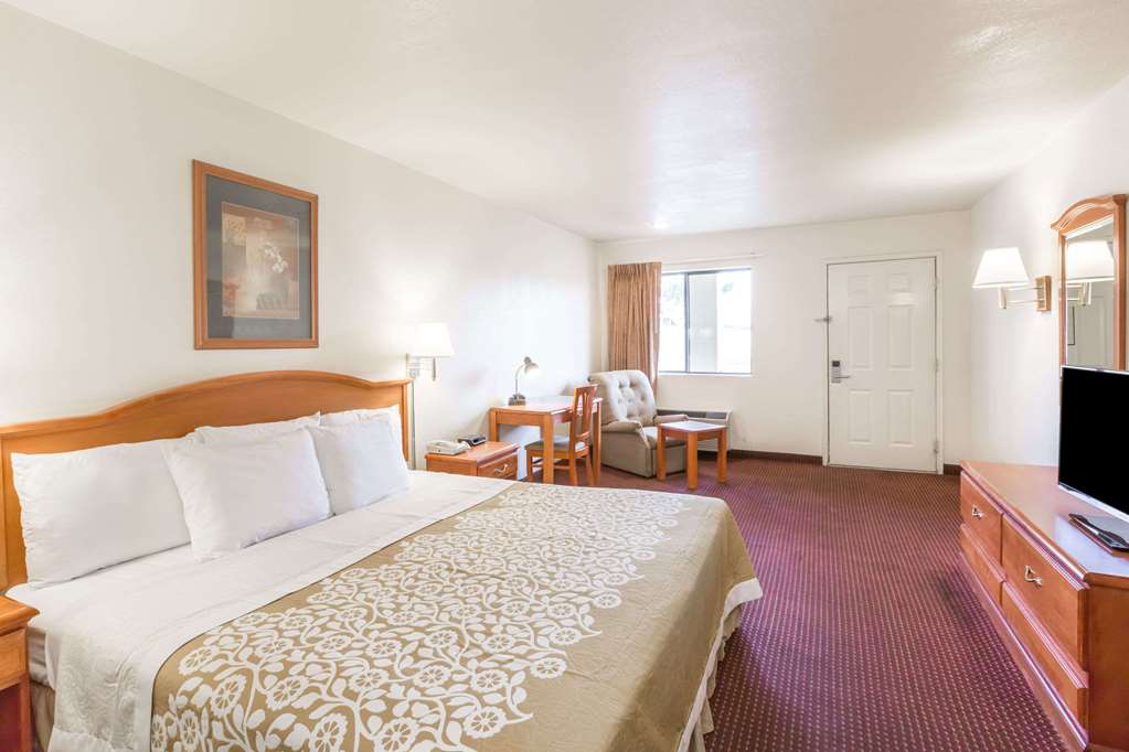 Days Inn by Wyndham Willcox - photo 8