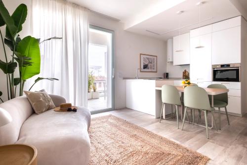 Vibra Tahiti Superior — 4-Star Luxury Hotel in Lido Di Jesolo, Italy