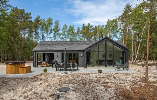 4 Bedroom Lovely Home In Nexø — 5-Star Luxury Hotel in Nexo, Denmark