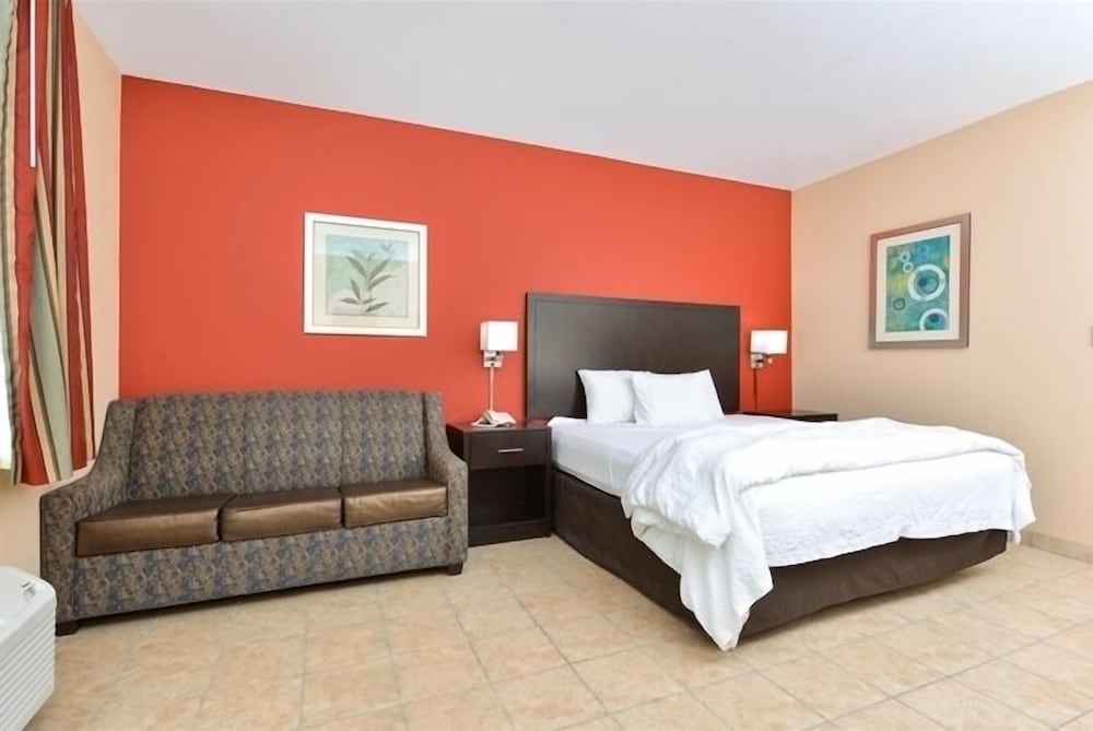 La Bonita Inn And Suites - photo 11