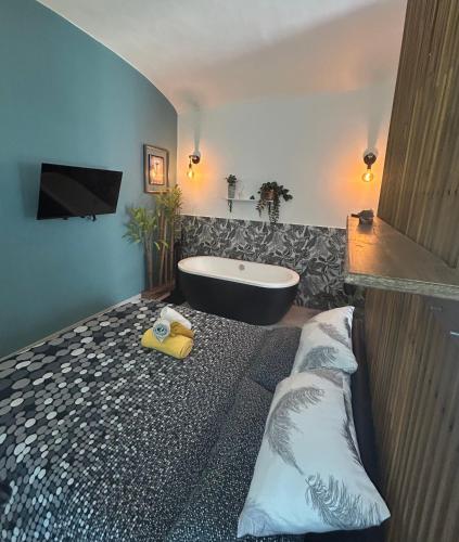 Blue Zen Relaxing loft a Porta Nuova — 4-Star Luxury Hotel in Turin, Italy