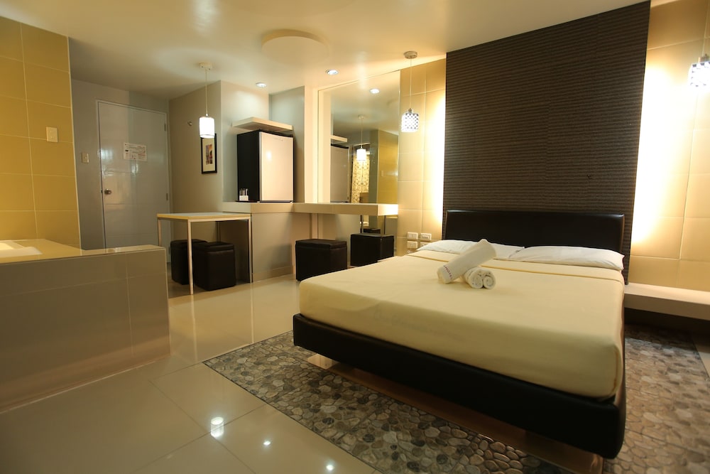 One Serenata Hotel Bacao — General Trias — photo 4