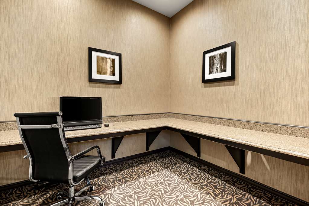Sonesta Essential Indianapolis Airport - photo 33