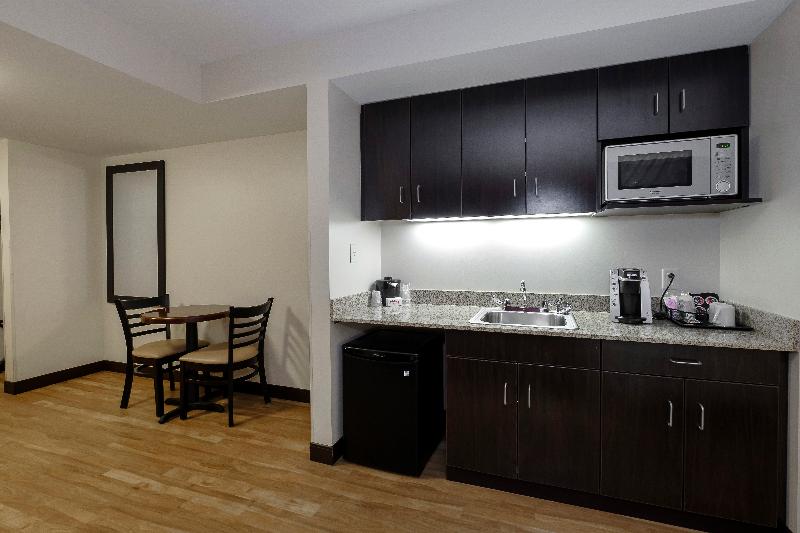 Red Roof Inn PLUS & Suites Malone - photo 34