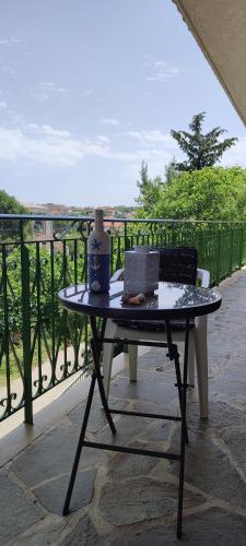 Aris house — 4-Star Luxury Hotel in Vilia, Greece