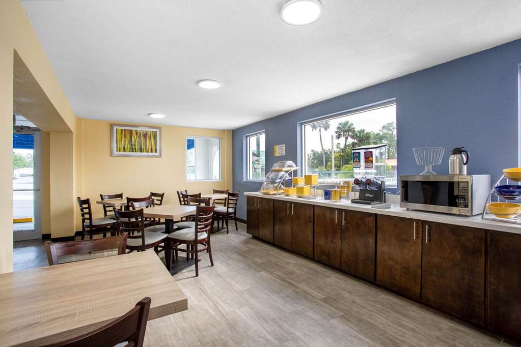 Days Inn by Wyndham Apopka Orlando - photo 26