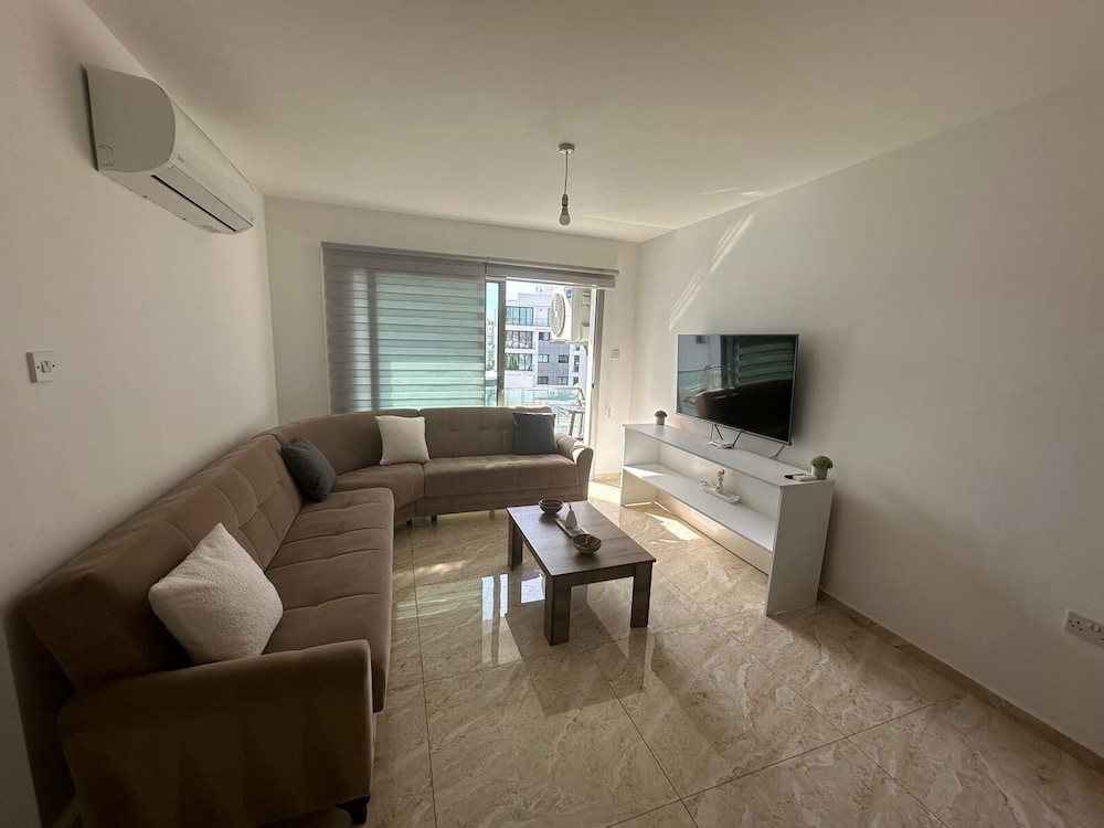 Inviting 2 bed Apartment in Kyrenia in Kyrenia, Cyprus