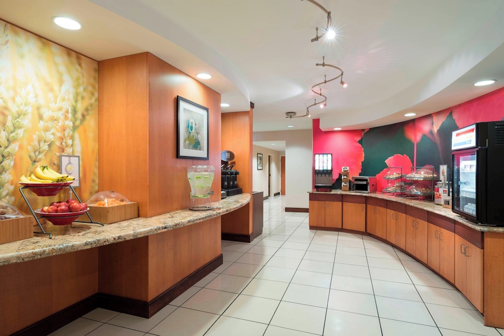 Fairfield Inn & Suites by Marriott State College - photo 25