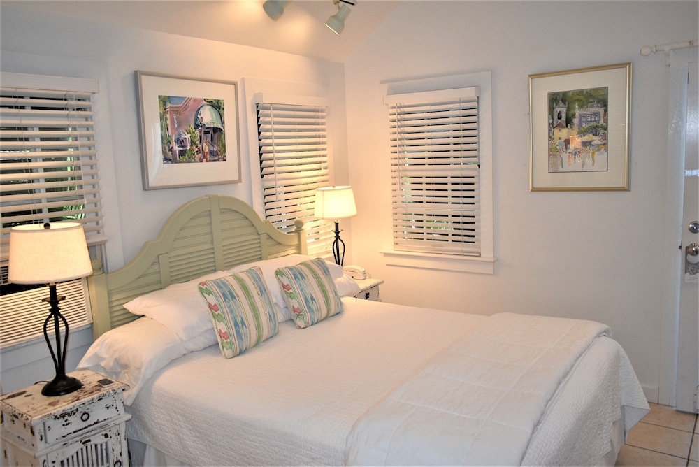 Simonton Court Historic Inn & Cottages - photo 91