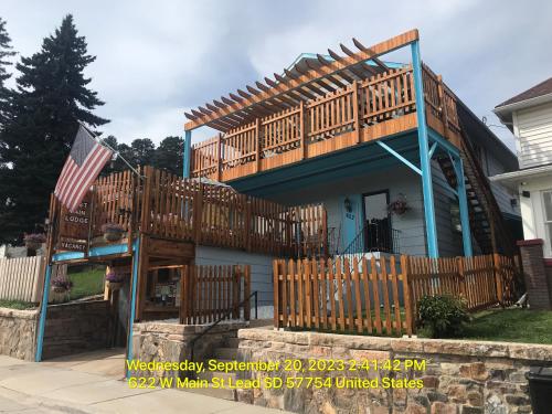 West Main Lodge 3 bedroom — 4-Star Luxury Hotel in Lead, United States