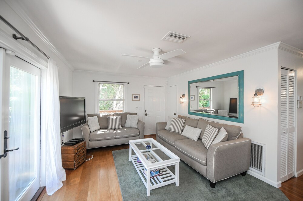 Banana Cabana and Cottage - photo 27