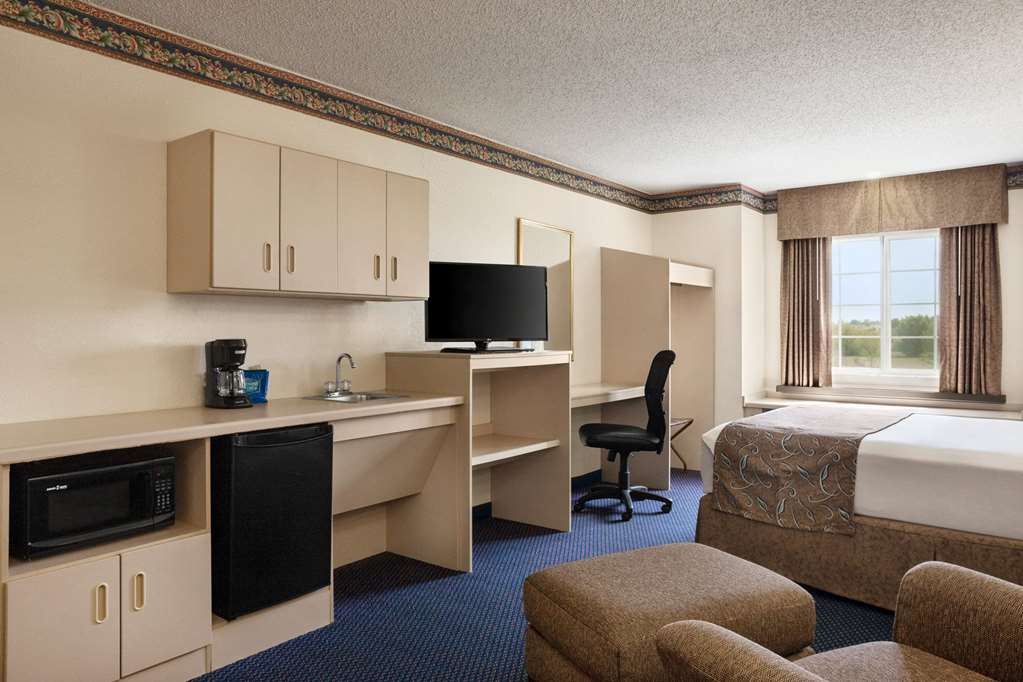 Travelodge by Wyndham Fort Scott - photo 20