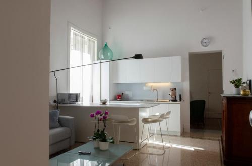 Suite Dante — 4-Star Luxury Hotel in Naples, Italy